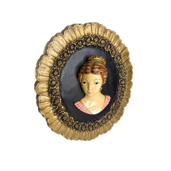 Antique Victorian Lady Sculpture Bust Hanging Oval Chalkware Frame, Baroque - Picture 2 of 8